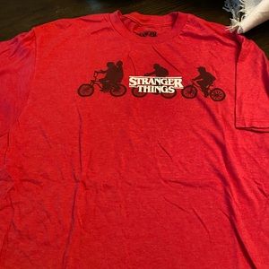 Stranger Thjngs tshirt